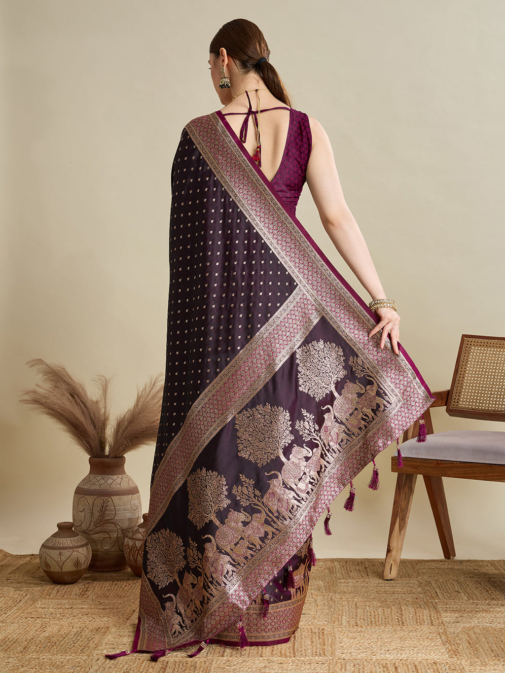 Vedant Vastram Soft Litchi SIlk Banarasi Silk Jacquard Saree - Wine