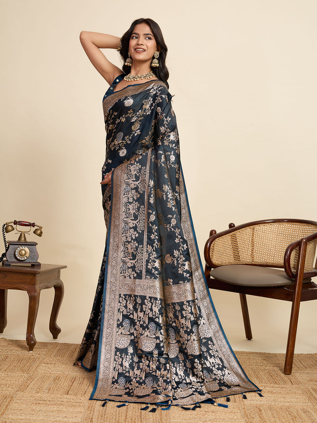Vedant Vastram Soft Litchi Silk Paithani Jacquard Saree - Navy Blue