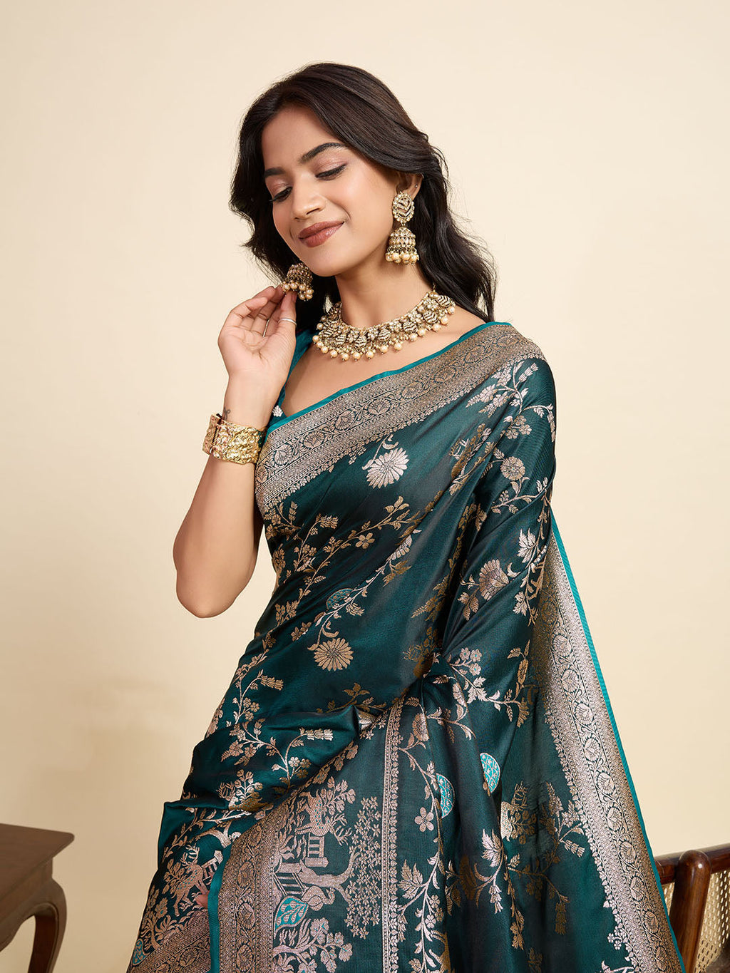 Vedant Vastram Soft Litchi Silk Paithani Jacquard Saree - Rama