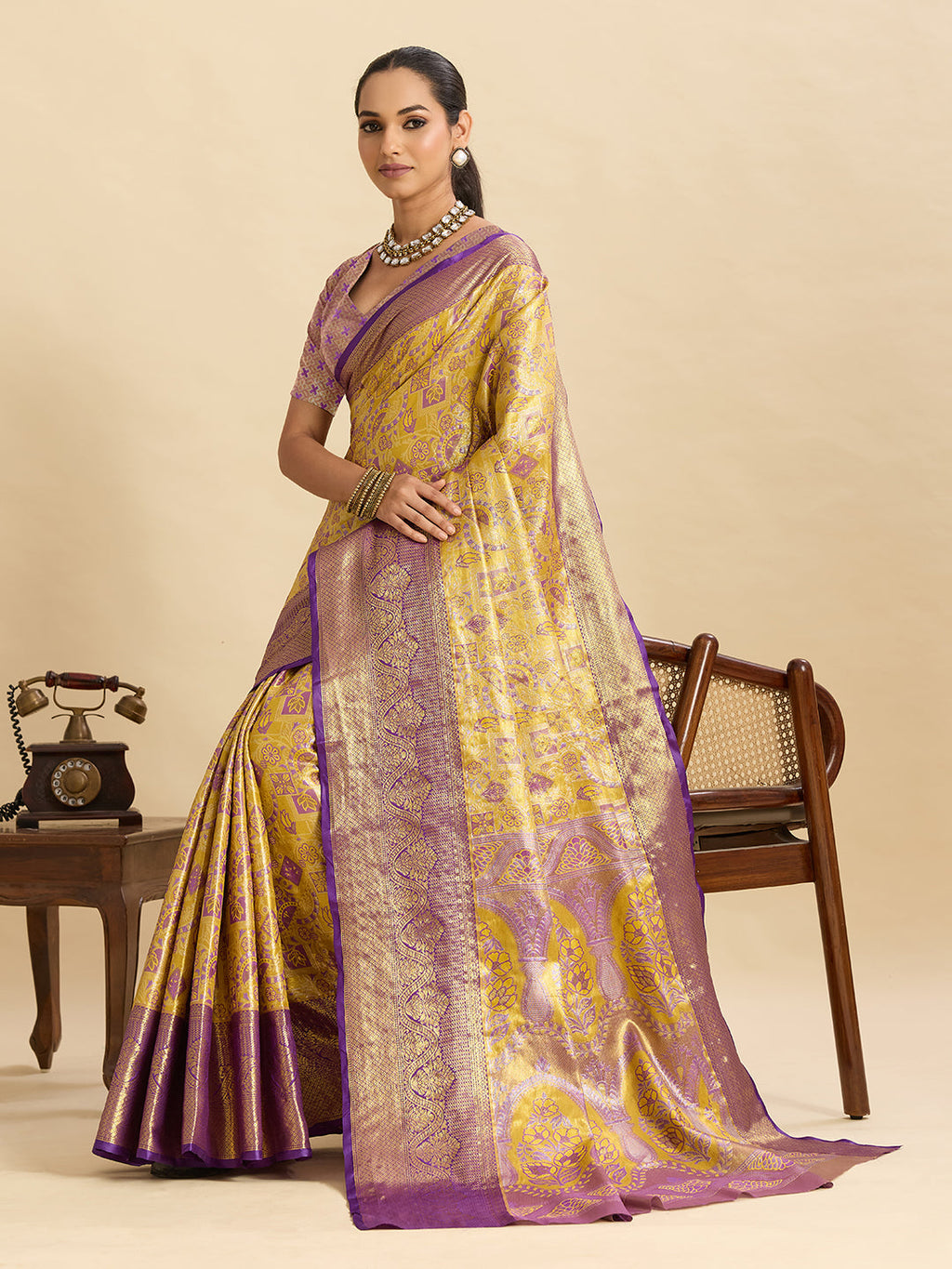 Vedant Vastram Soft Litchi Silk Banarasi Silk Jacquard Saree - Lavender