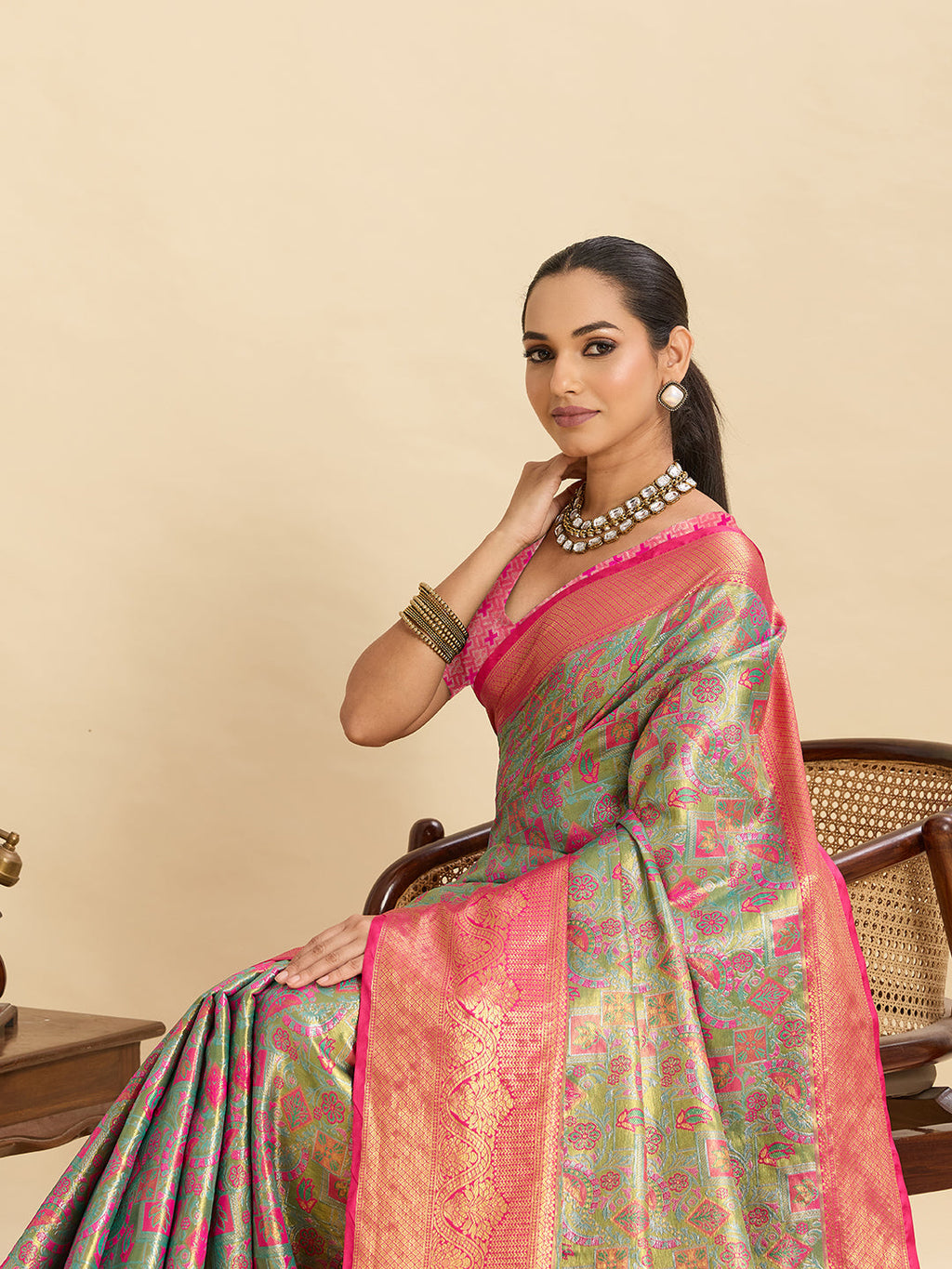 Vedant Vastram Soft Litchi Silk Banarasi Silk Jacquard Saree - Rani