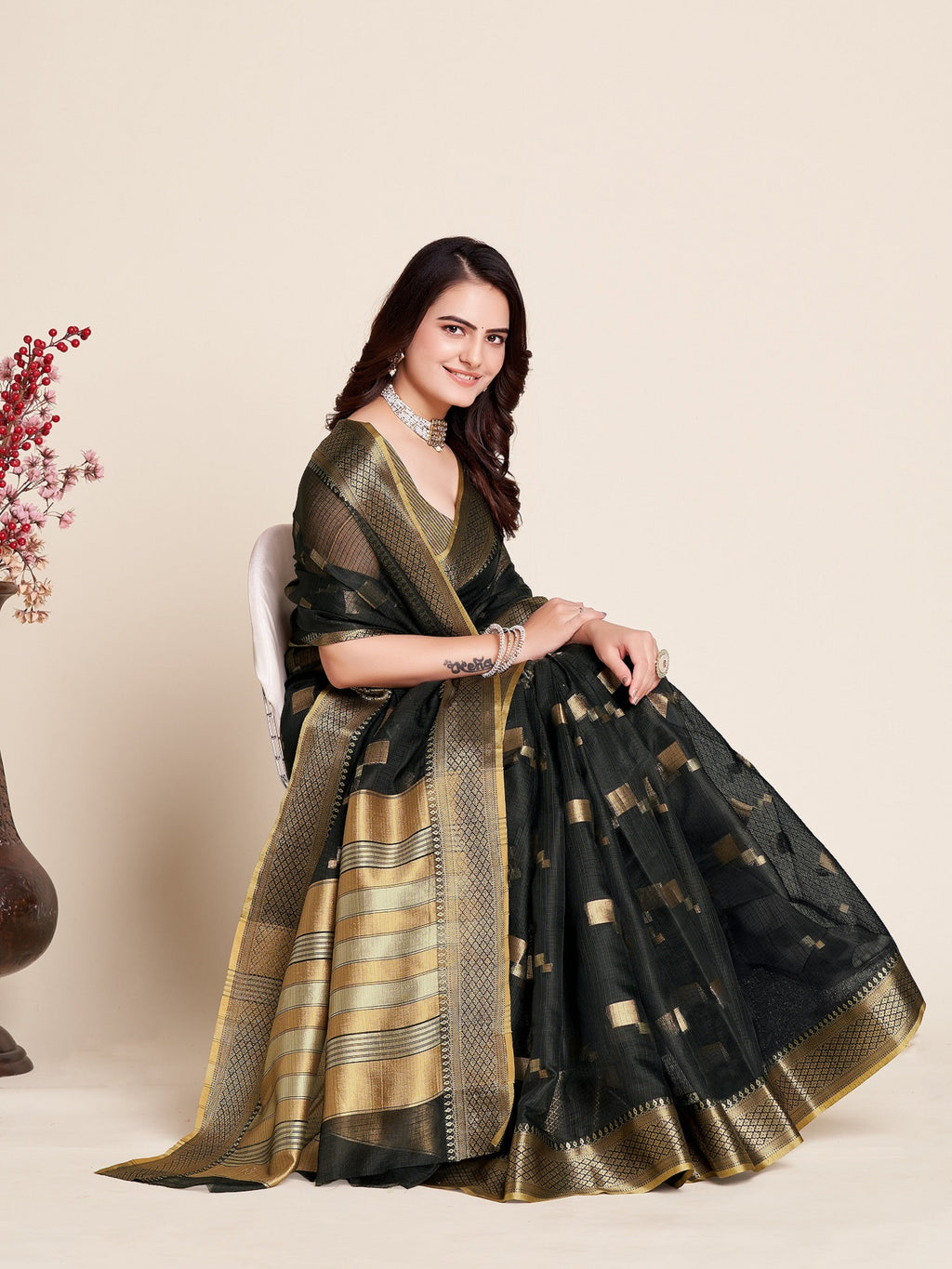 Vedant Vastram Cotton Silk Silk Jacquard Fancy Saree - Black
