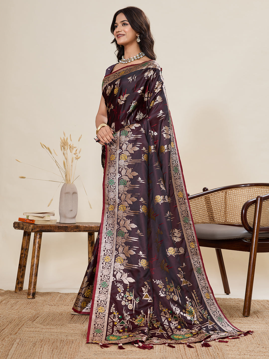 Vedant Vastram Soft Litchi Silk Banarasi Silk Jacquard Saree - Maroon