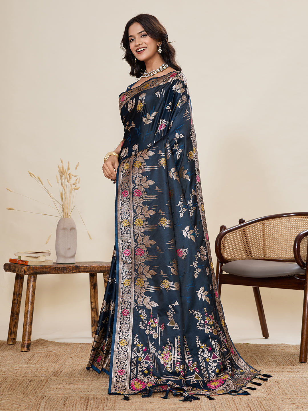 Vedant Vastram Soft Litchi Silk Banarasi Silk Jacquard Saree - Navy Blue