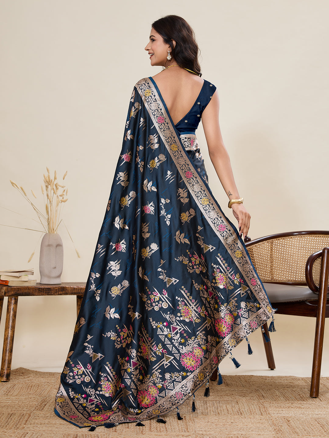 Vedant Vastram Soft Litchi Silk Banarasi Silk Jacquard Saree - Navy Blue