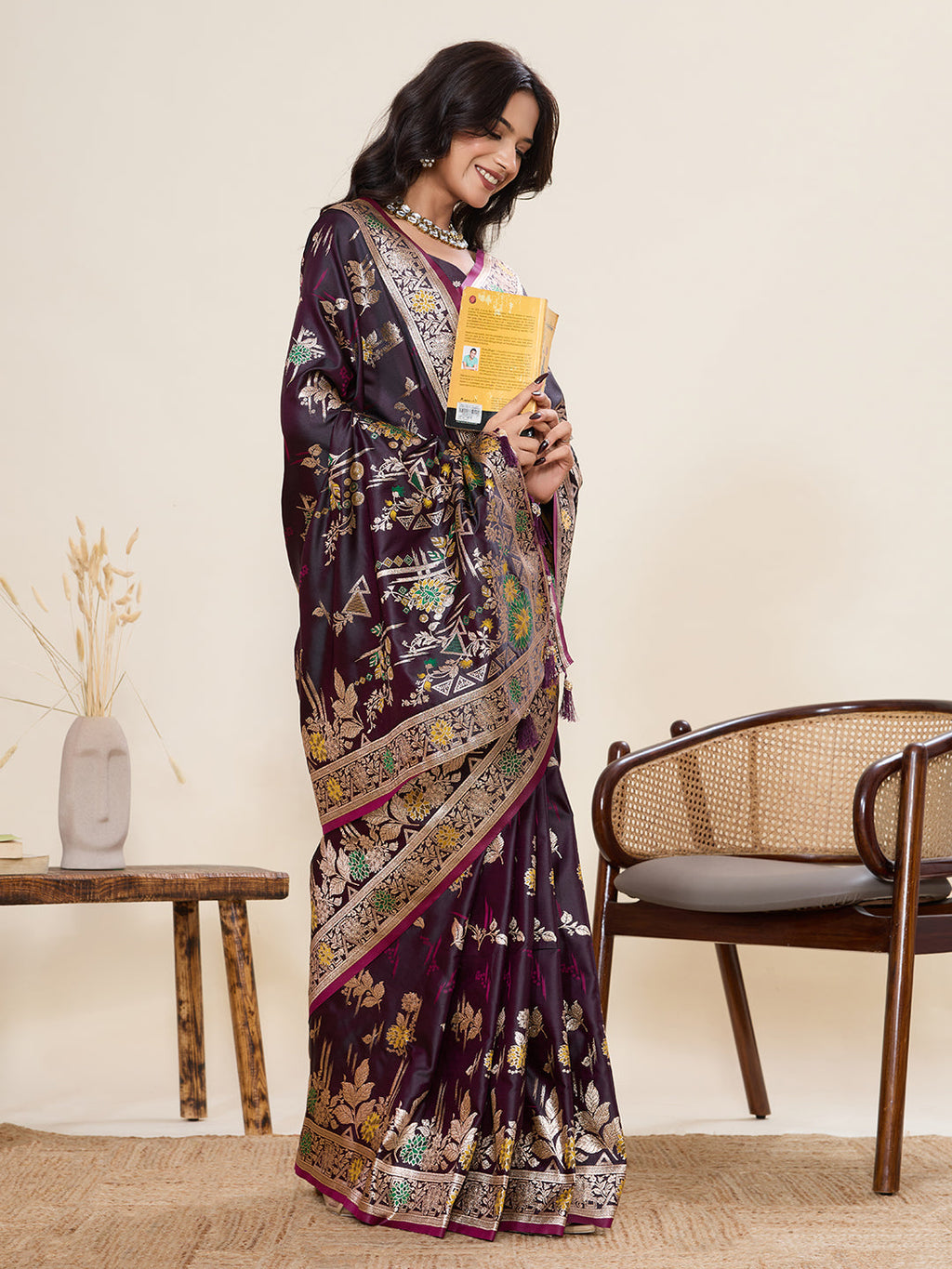 Vedant Vastram Soft Litchi Silk Banarasi Silk Jacquard Saree - Wine