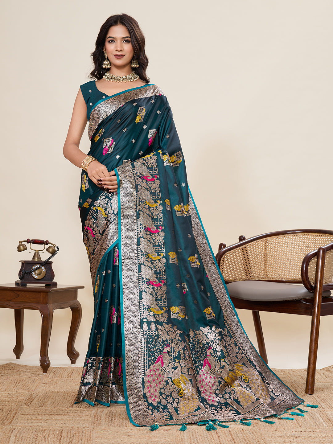 Vedant Vastram Soft Litchi Silk Banarasi Silk Jacquard Saree - Firozi