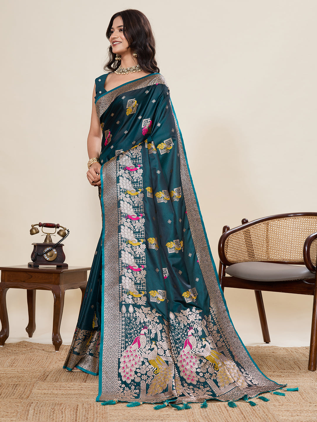 Vedant Vastram Soft Litchi Silk Banarasi Silk Jacquard Saree - Firozi