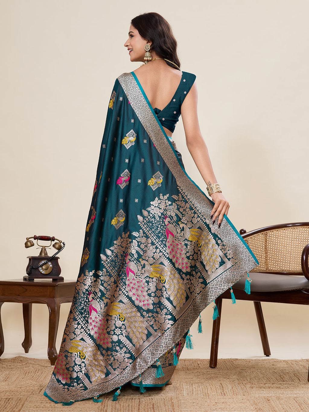 Vedant Vastram Soft Litchi Silk Banarasi Silk Jacquard Saree - Firozi