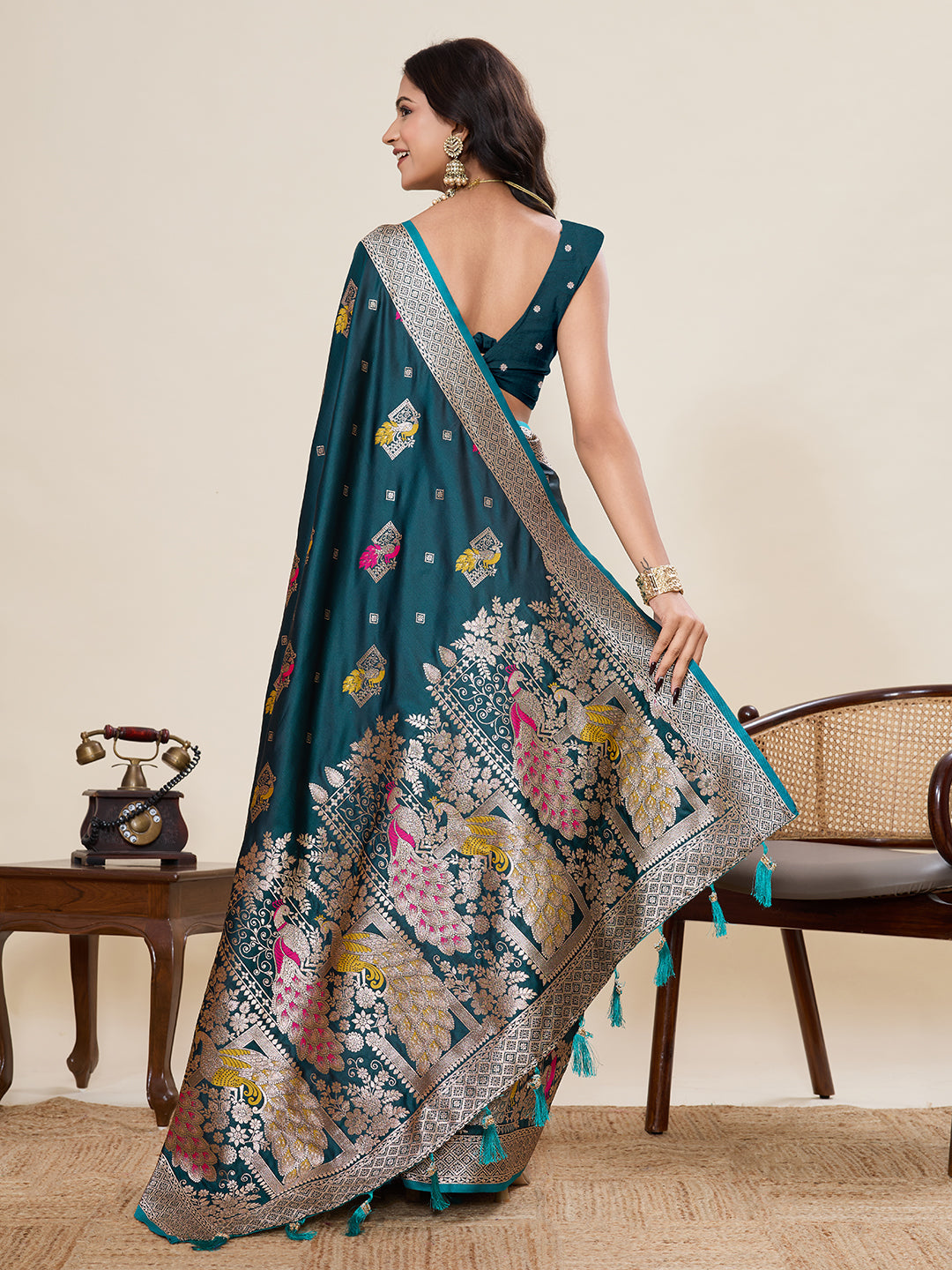 Vedant Vastram Soft Litchi Silk Banarasi Silk Jacquard Saree - Firozi