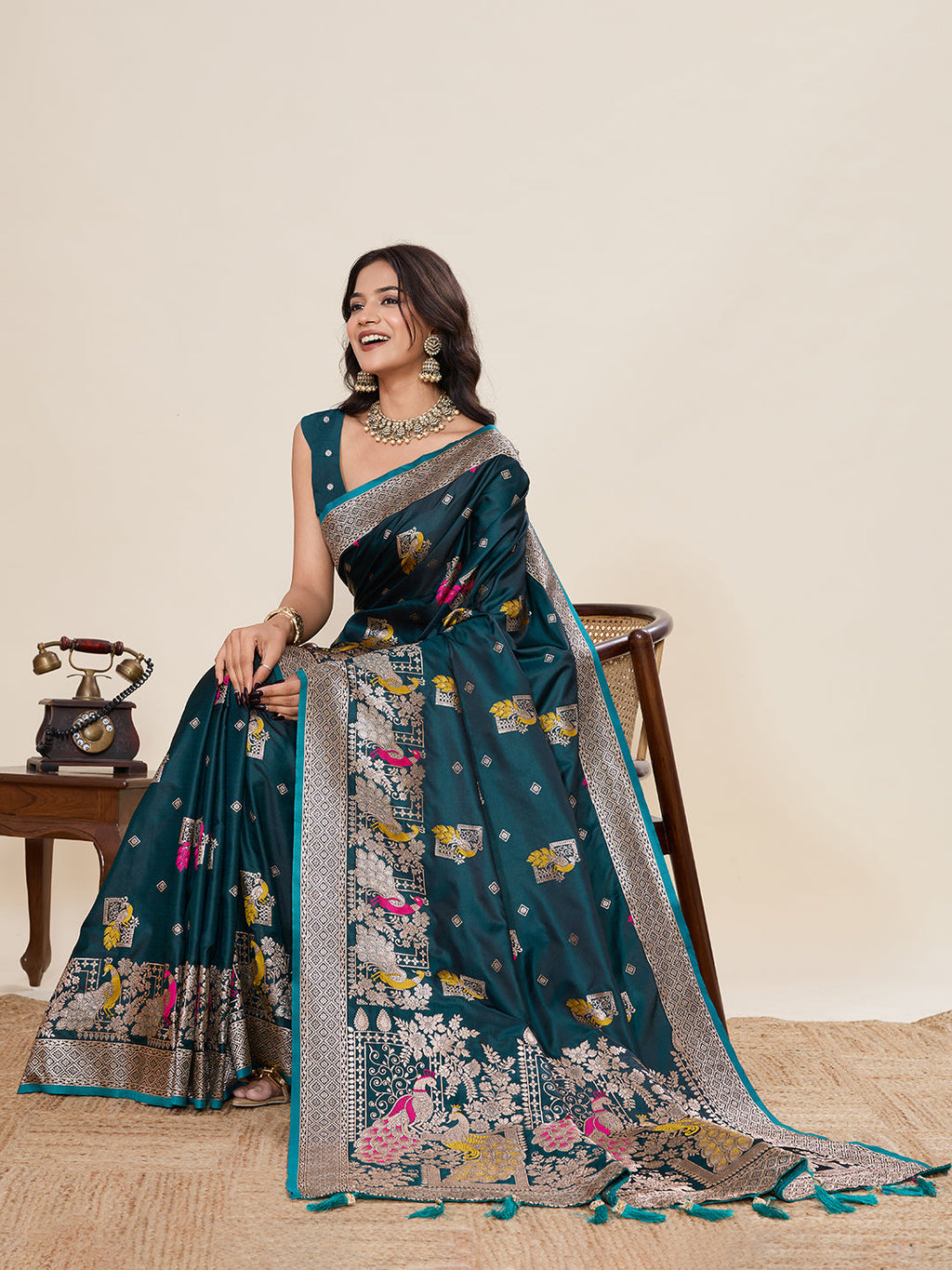 Vedant Vastram Soft Litchi Silk Banarasi Silk Jacquard Saree - Firozi