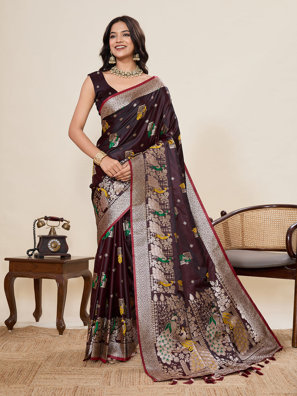Vedant Vastram Soft Litchi Silk Banarasi Silk Jacquard Saree - Maroon