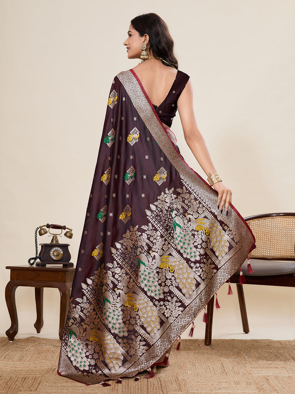 Vedant Vastram Soft Litchi Silk Banarasi Silk Jacquard Saree - Maroon