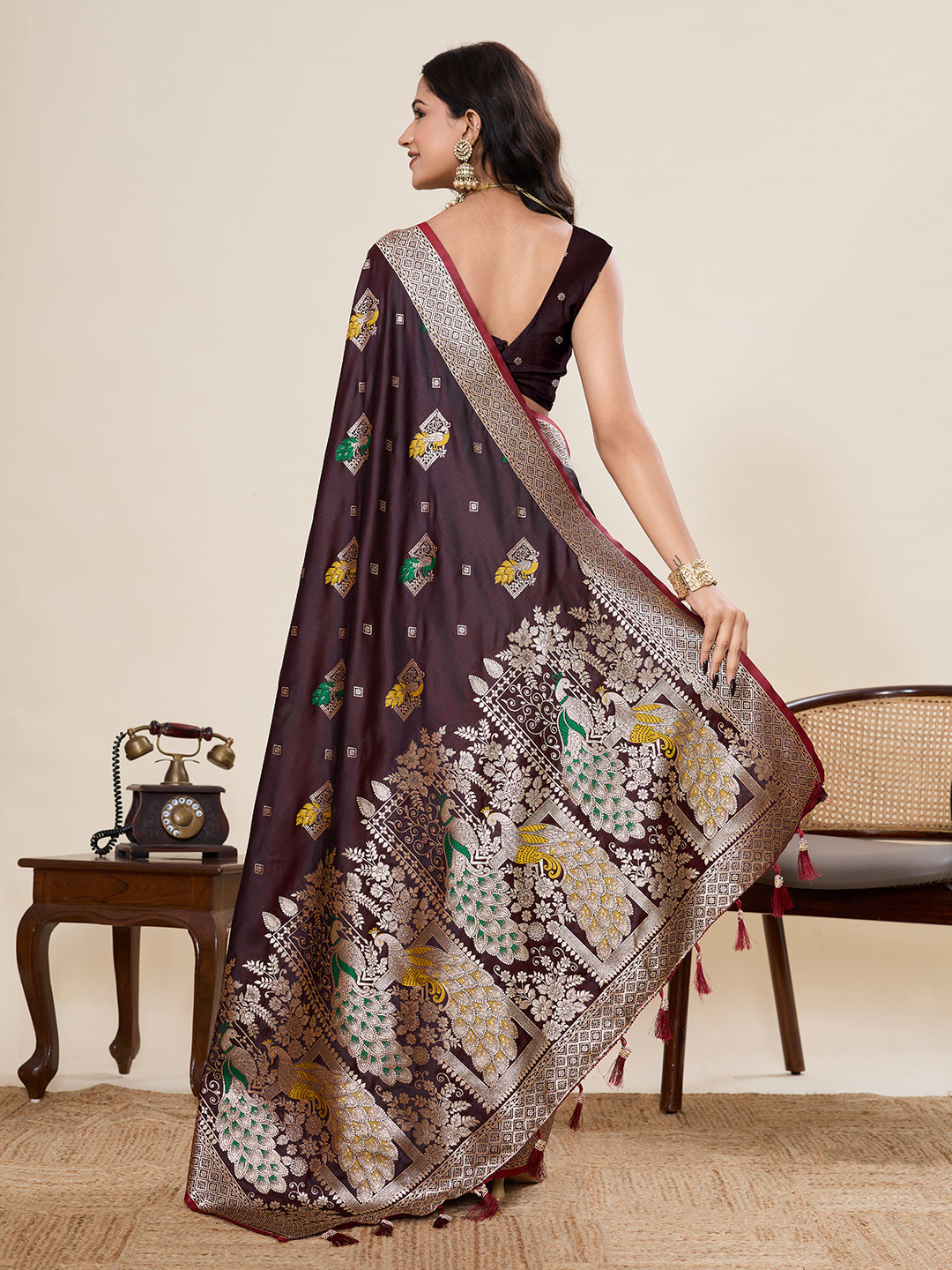 Vedant Vastram Soft Litchi Silk Banarasi Silk Jacquard Saree - Maroon