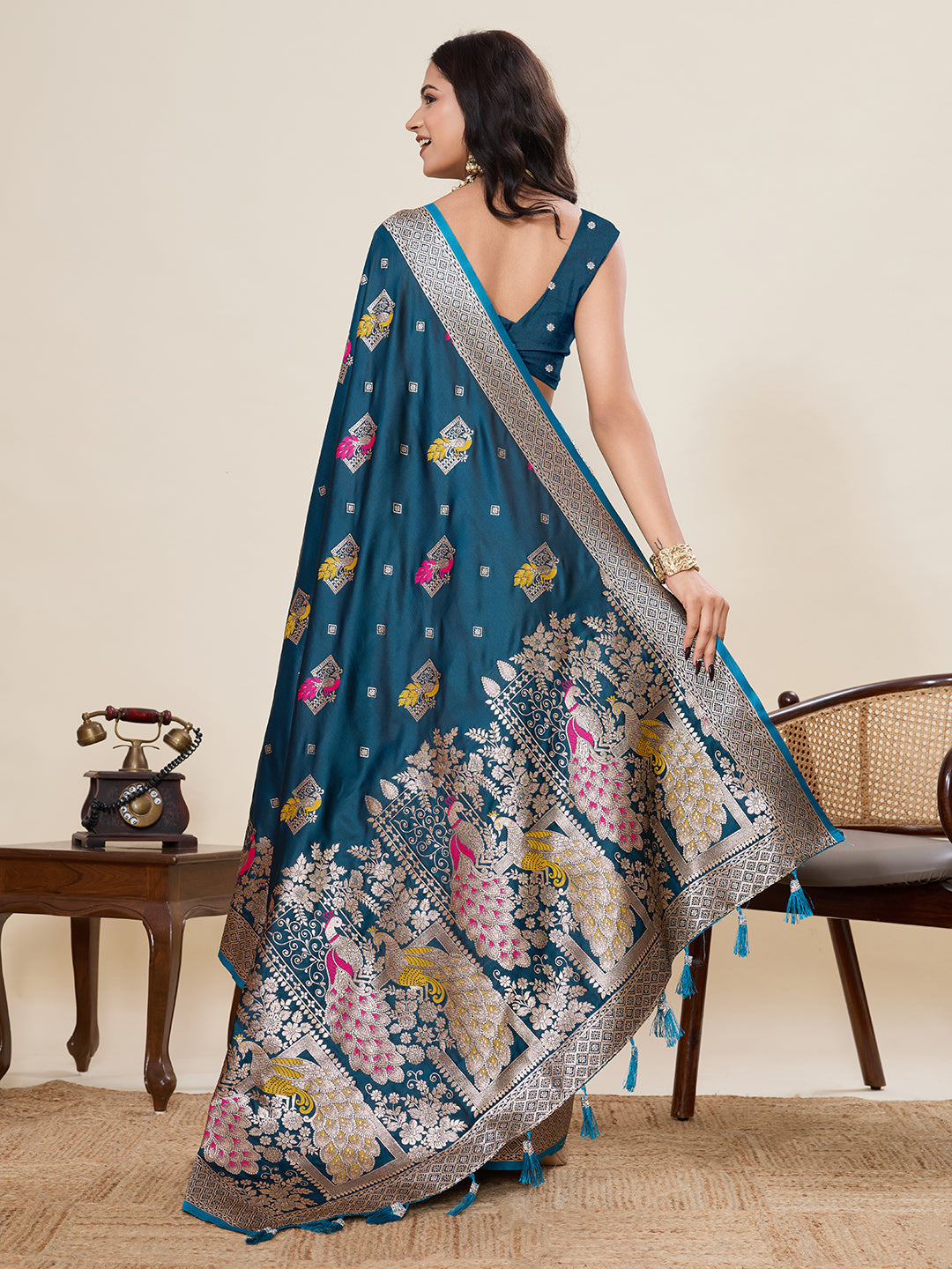 Vedant Vastram Soft Litchi Silk Banarasi Silk Jacquard Saree - Rama