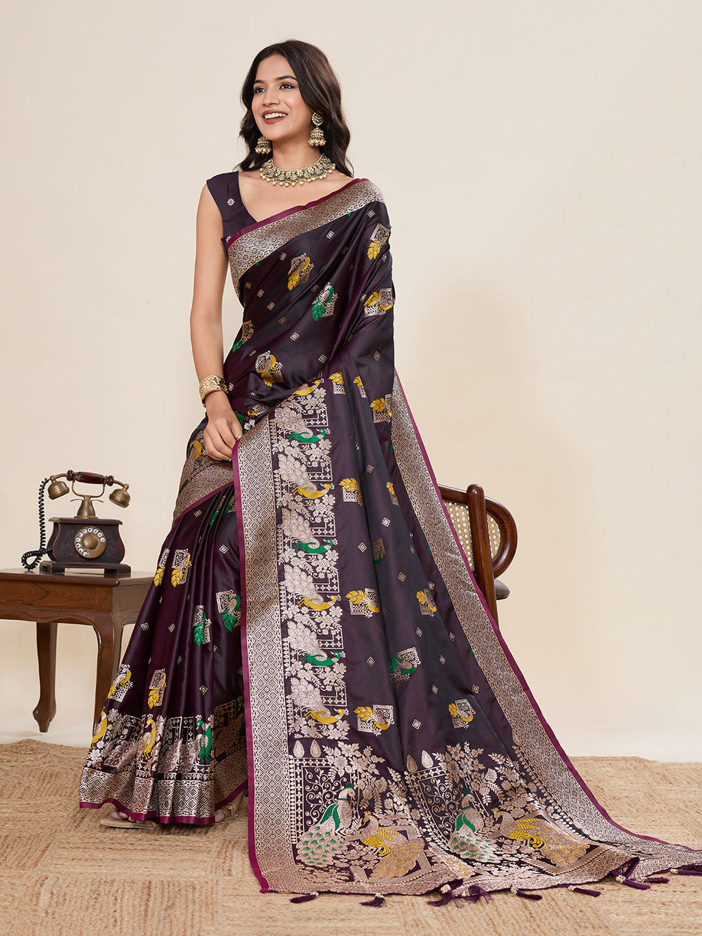 Vedant Vastram Soft Litchi Silk Banarasi Silk Jacquard Saree - Wine