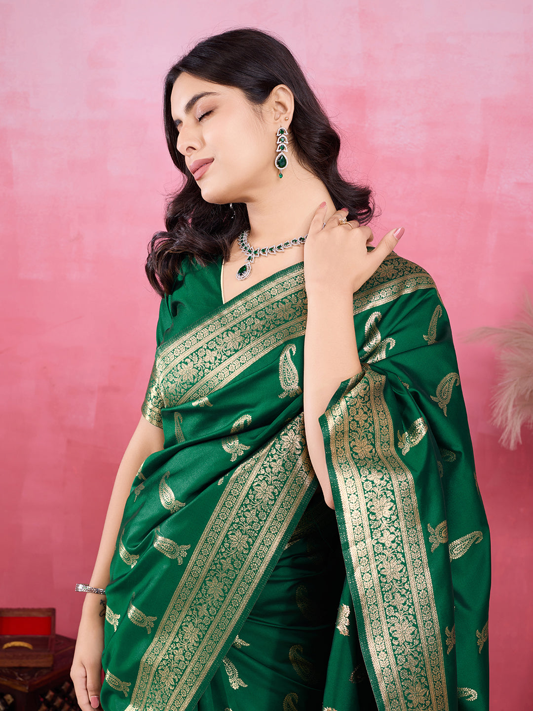Vedant Vastram Banarasi Silk Fashion Saree - Green