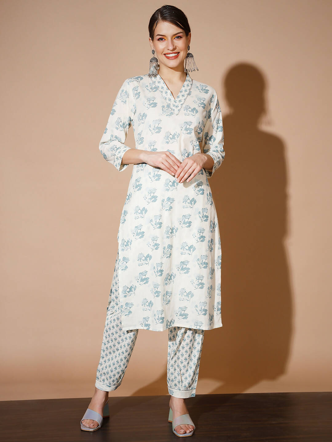 Myshka Women Multi Floral Kurta & Trousers - Distacart
