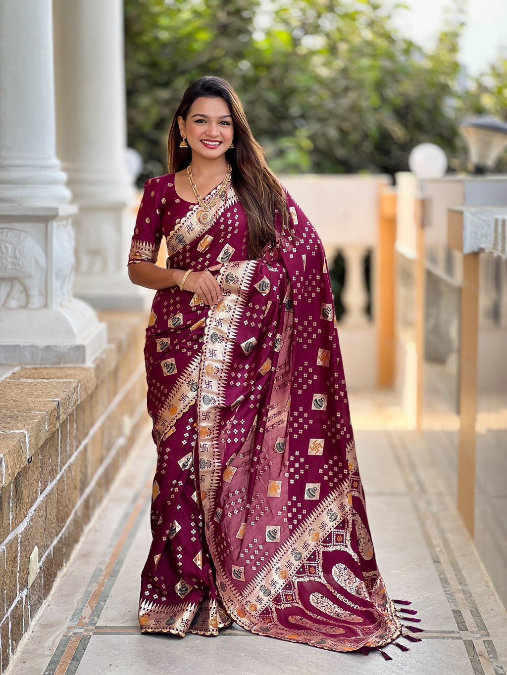 Vedant Vastram Soft Dola Silk Fancy Jacquard Bollywood Saree - Maroon