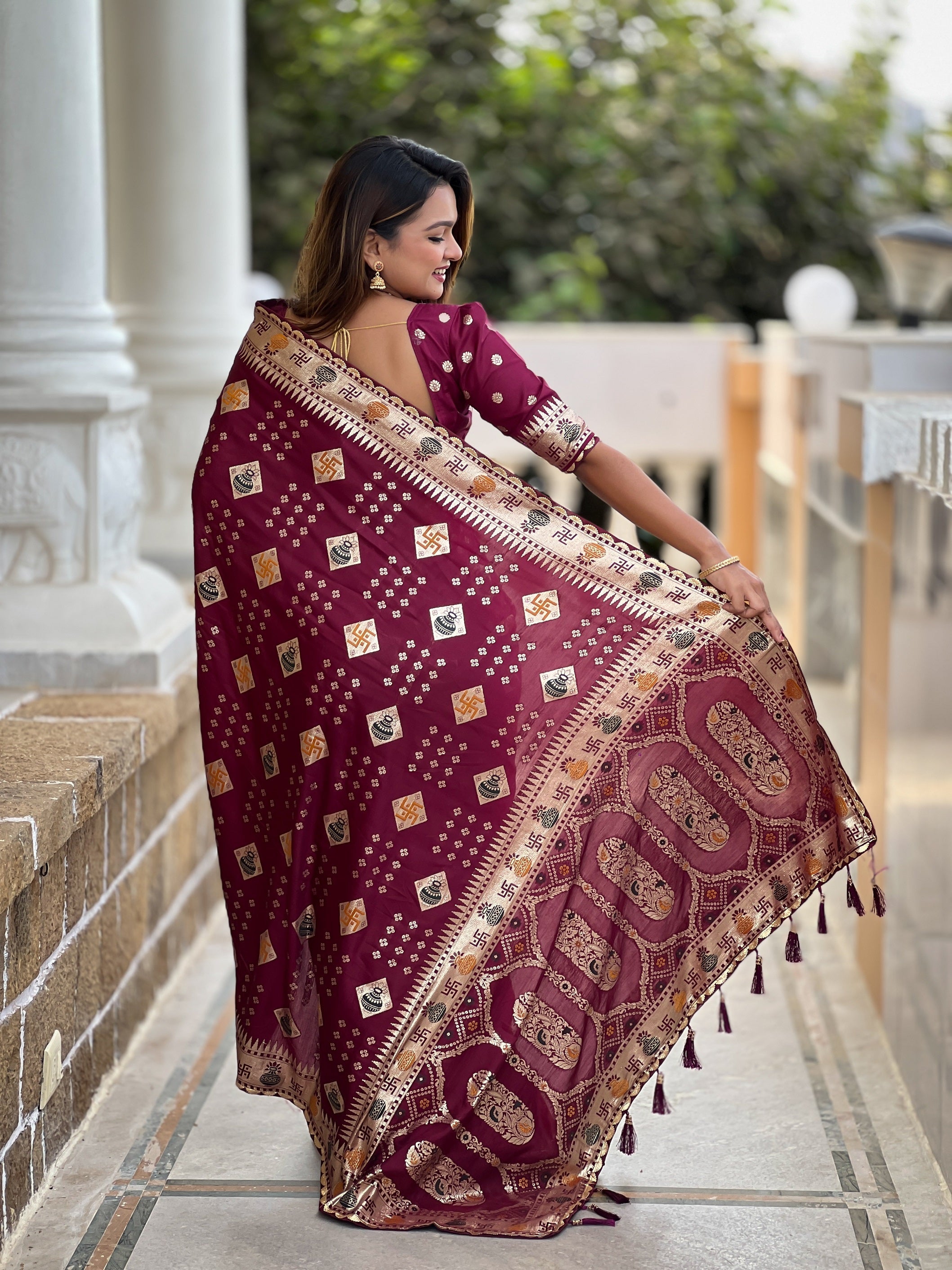 Vedant Vastram Soft Dola Silk Fancy Jacquard Bollywood Saree - Maroon