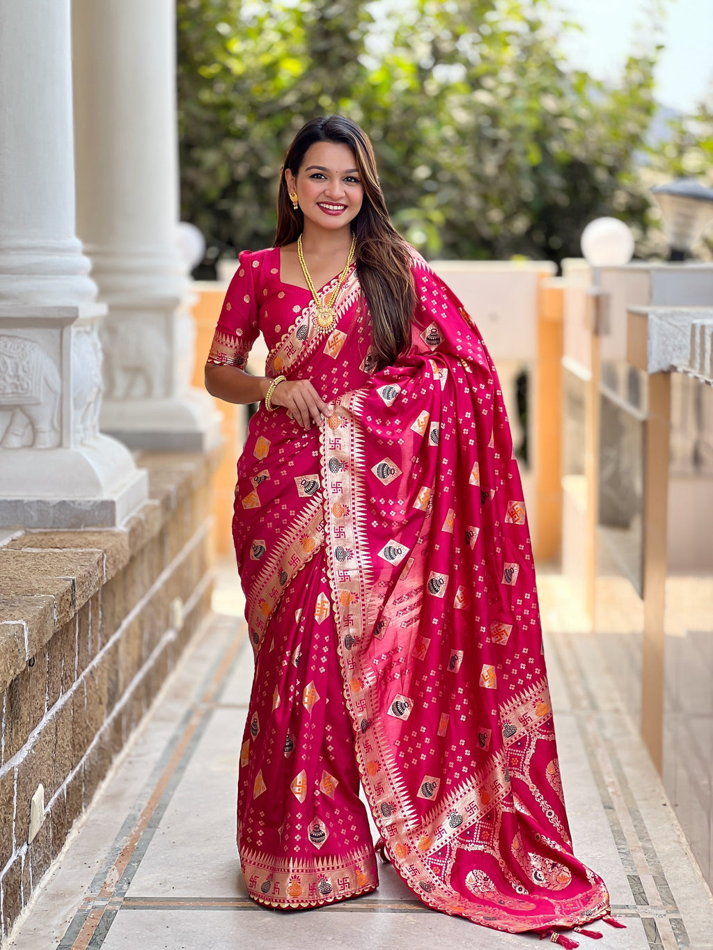 Vedant Vastram Soft Dola Silk Fancy Jacquard Bollywood Saree - Pink
