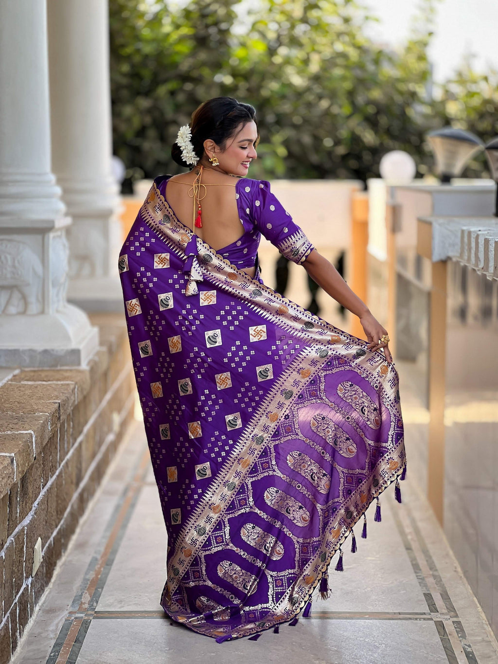 Vedant Vastram Soft Dola Silk Fancy Jacquard Bollywood Saree - Violet