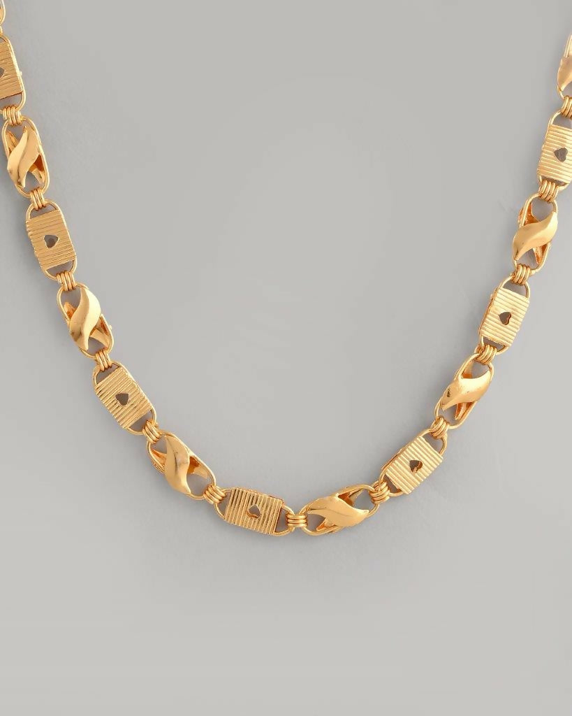 VOJ Gold-Polished Biscuit Shaped Chain With Small Heart