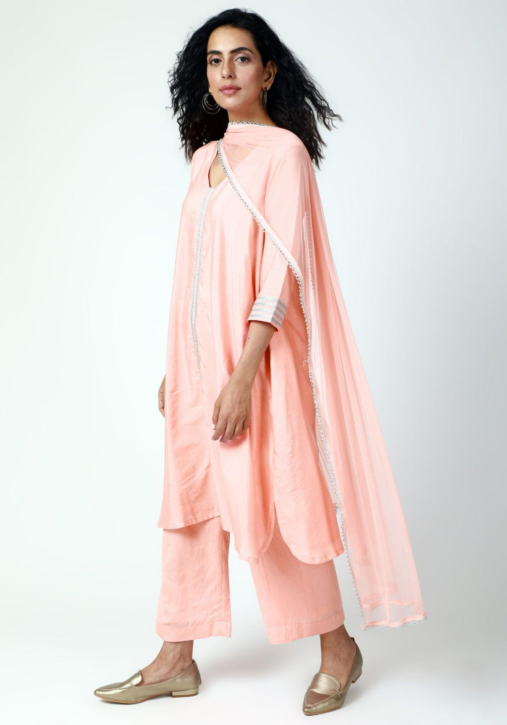 trueBrowns Peach Laced Kurta-Pant-Dupatta - Distacart