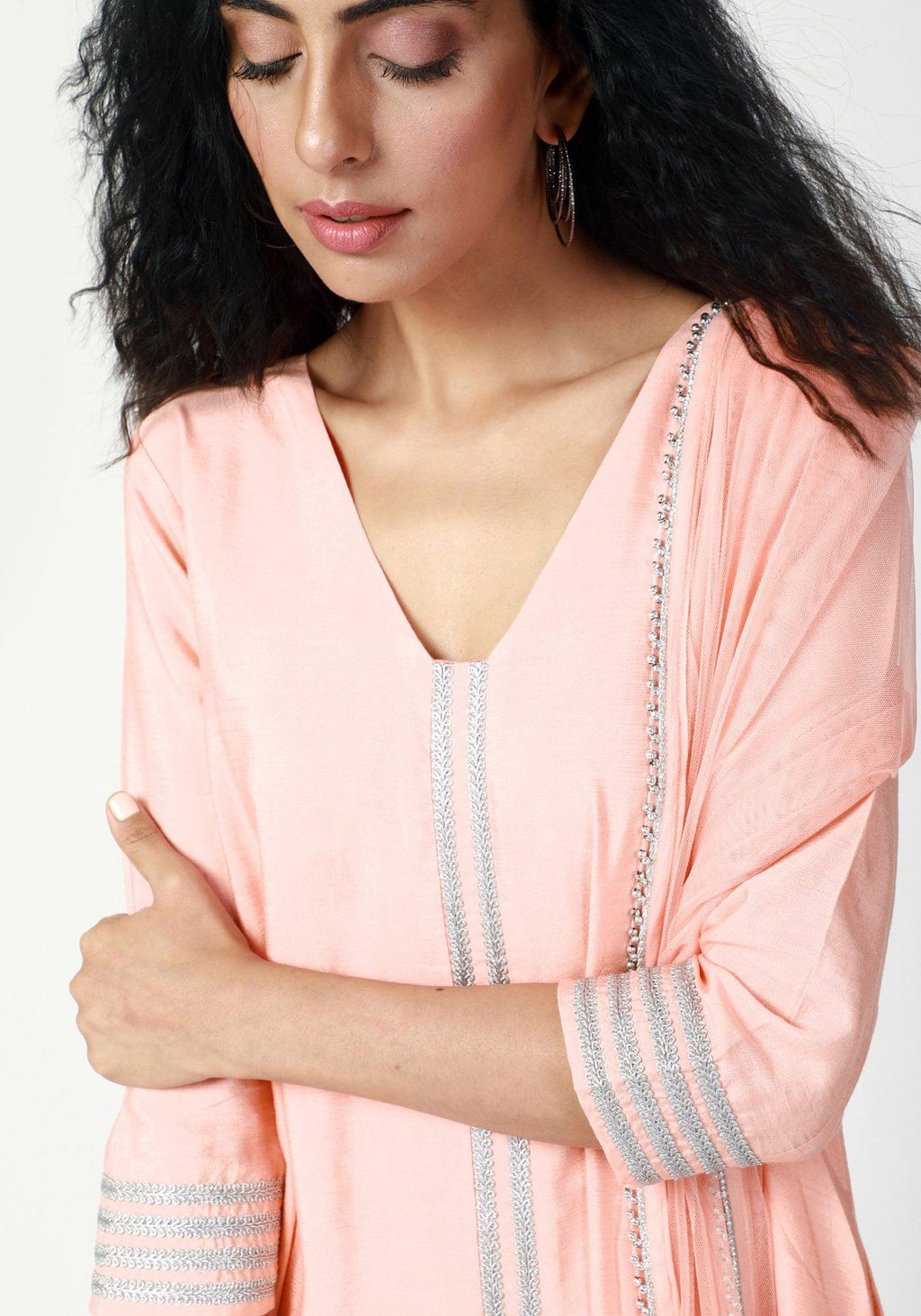 trueBrowns Peach Laced Kurta-Pant-Dupatta - Distacart