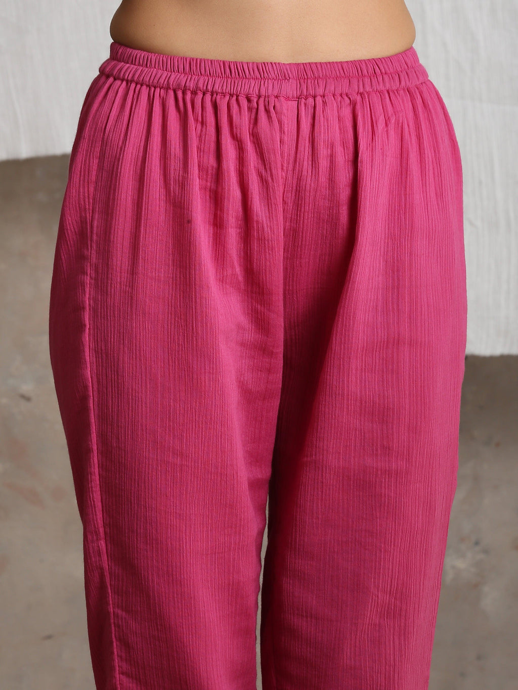 trueBrowns Magenta Pink Crinkled Pant