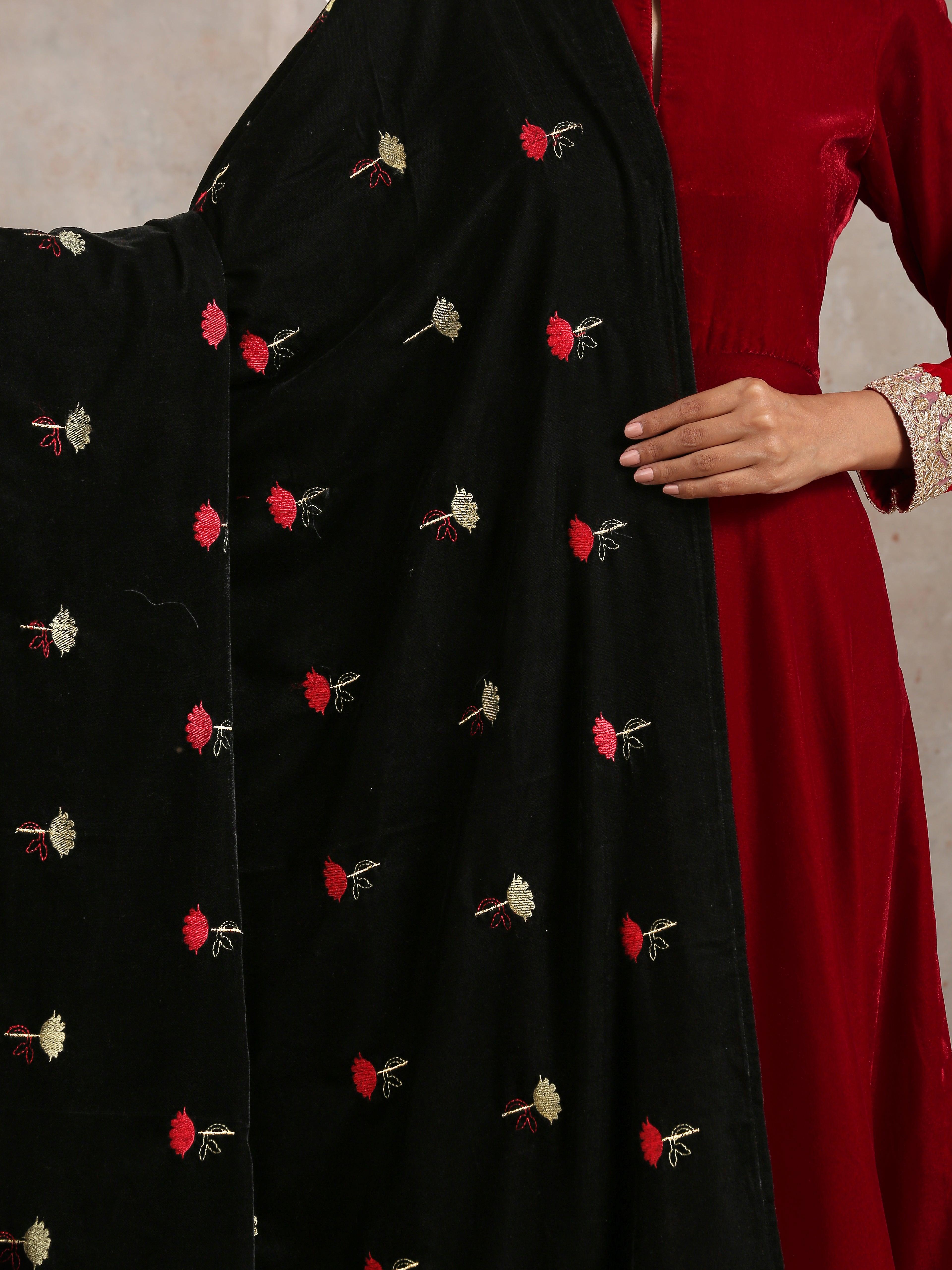 trueBrowns Black Velvet Silk Embroidered Lace Ready Pleated Saree