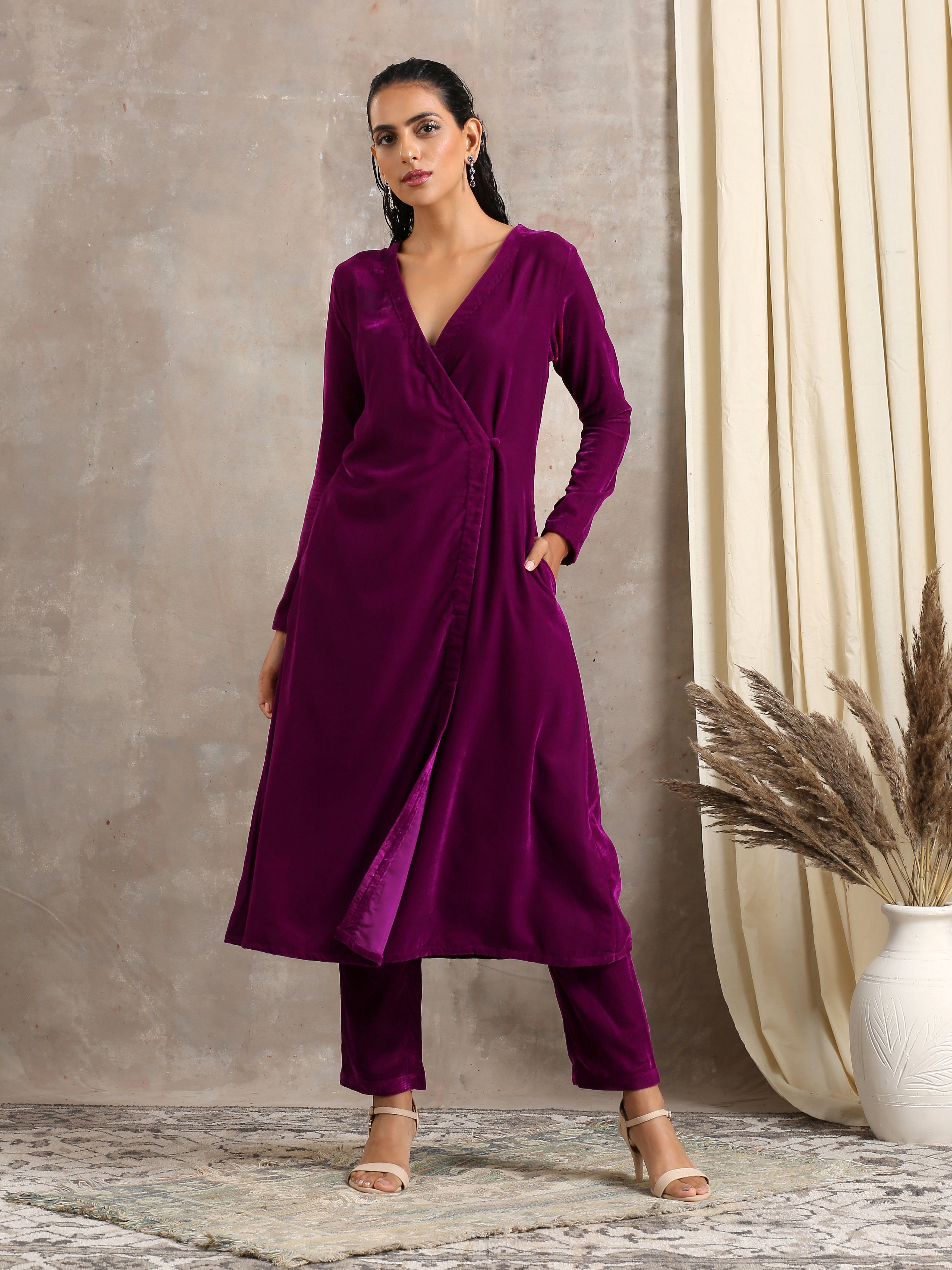 trueBrowns Wine Velvet Pant