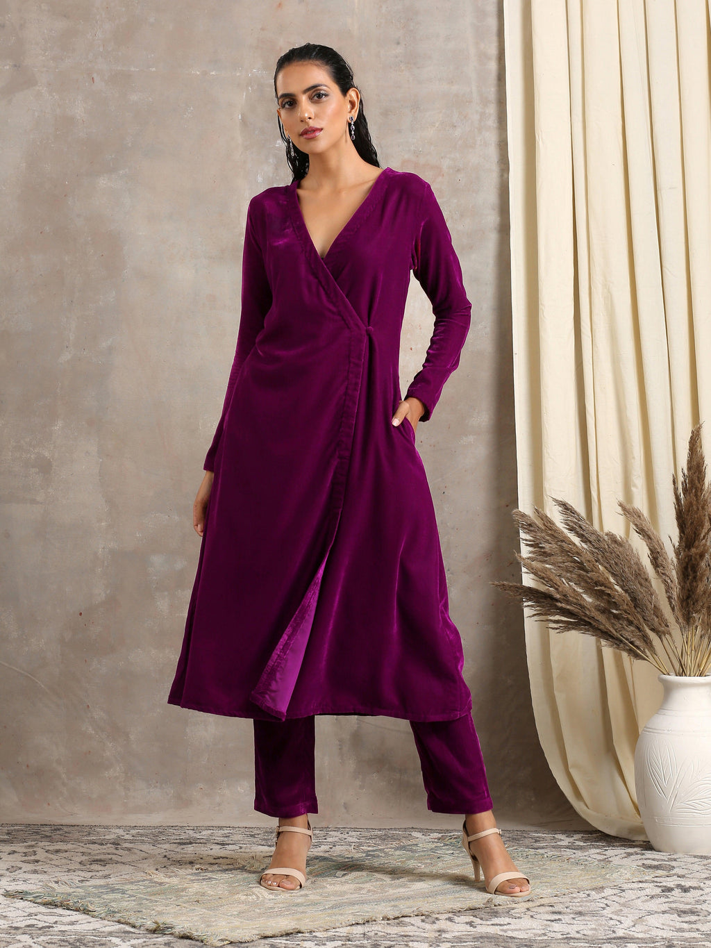 trueBrowns Wine Velvet Angrakha | Relove - Distacart
