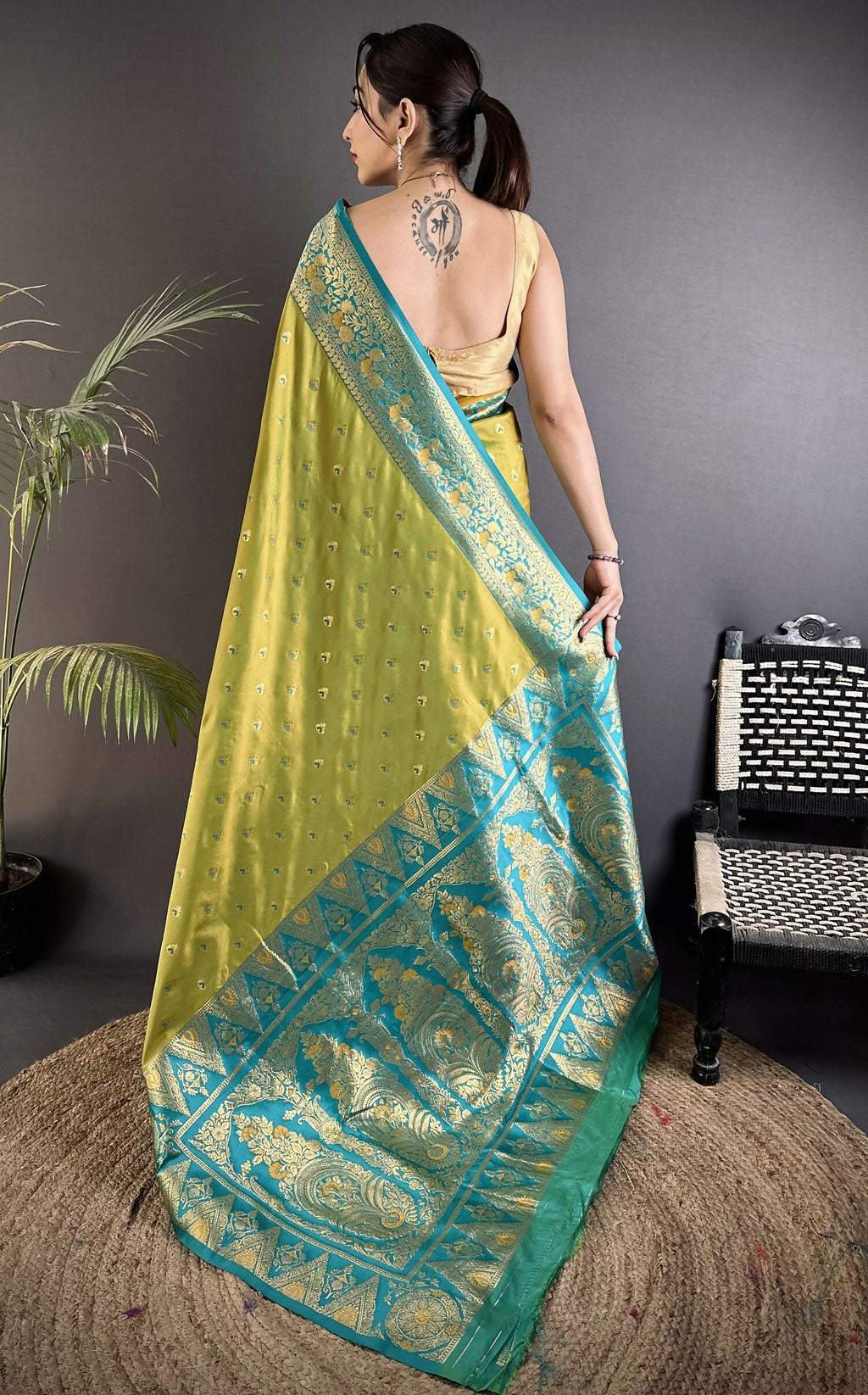 Joban Fashion Pista Green Intricate Motifs Soft Silk Banarasi Saree