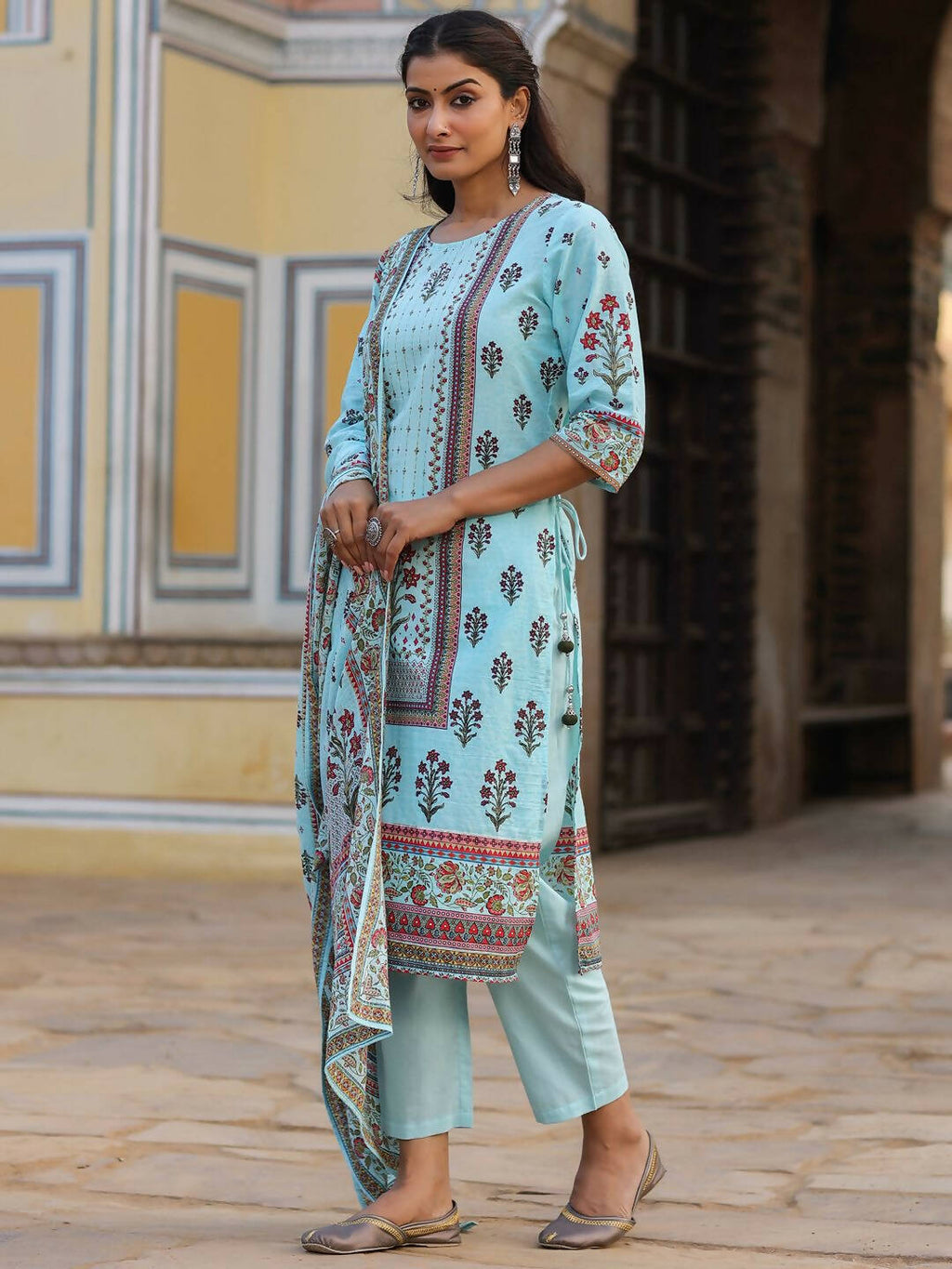 Juniper Women's Skyblue Cambric Floral Placement Printed Straight Fit Kurta Sets - Distacart