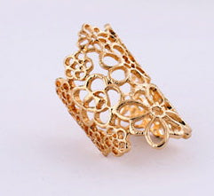 Gold-Polished Alloy Golden Mughlai Ring - The Pari
