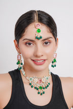 Divisha Alloy Gold-plated Trendy Multicolour Choker Pearl Jewellery Set