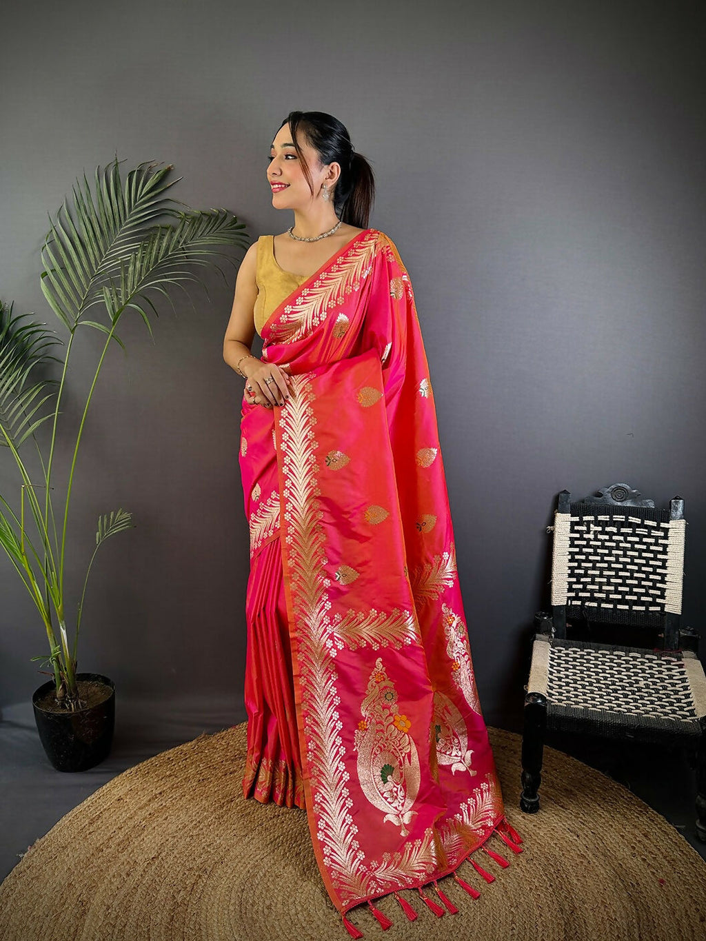 Joban Fashion Banarasi Pink Woven Soft Silk Saree - Distacart