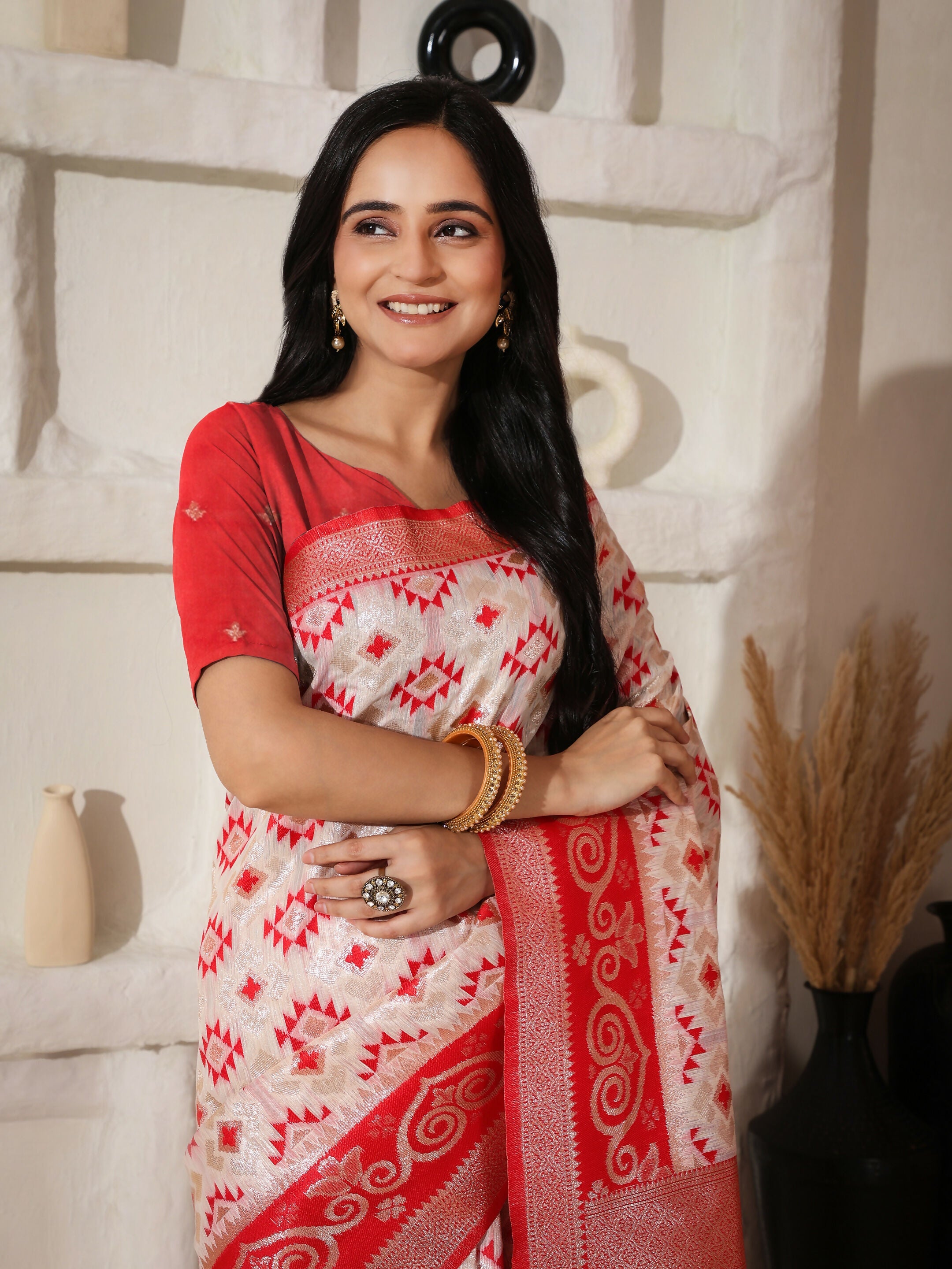 Shree Shyam Fashion Linen Cotton Red & White Saree - Distacart