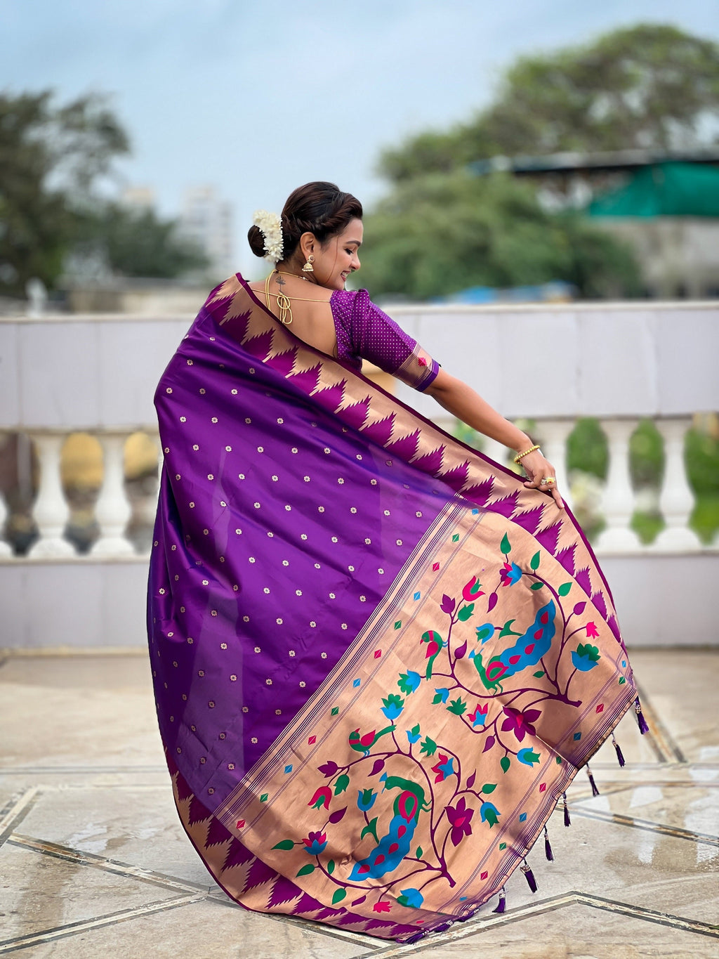Vedant Vastram Soft Litchi Silk Banarasi Silk Jacquard Saree - Purple
