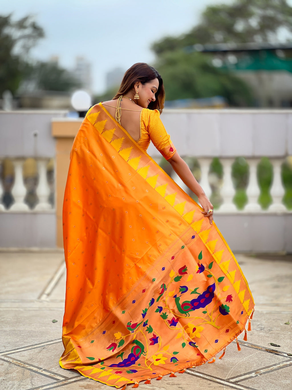 Vedant Vastram Soft Litchi Silk Banarasi Silk Jacquard Saree - Orange