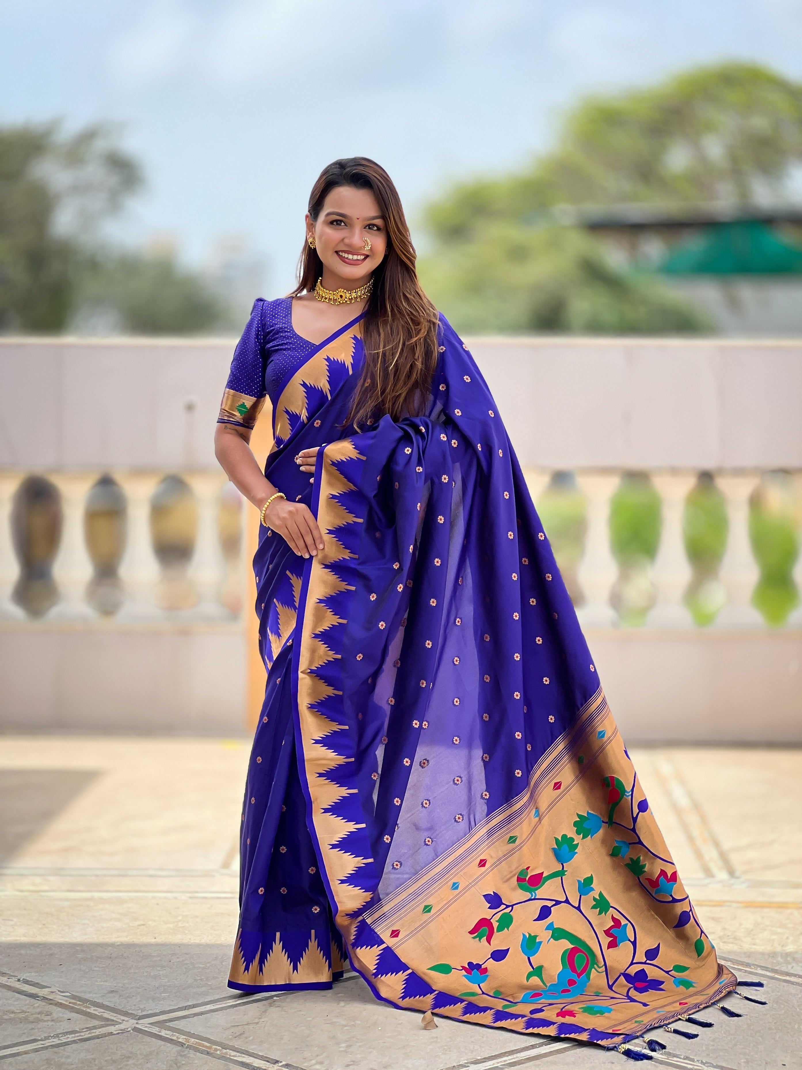 Vedant Vastram Soft Litchi Silk Banarasi Silk Jacquard Saree - Blue