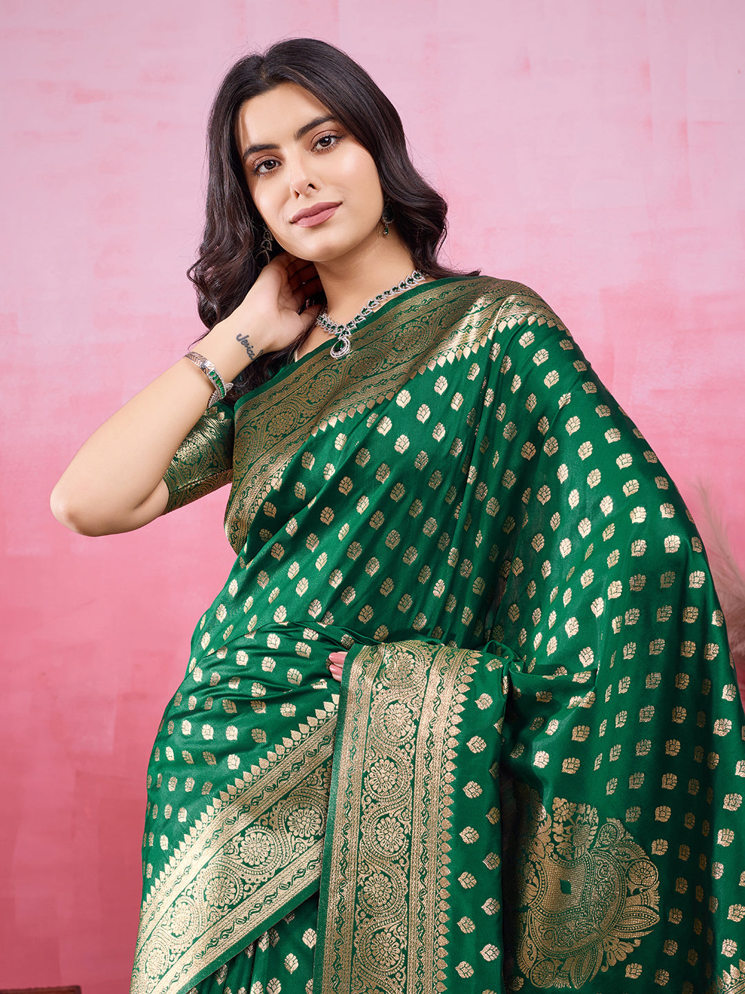 Vedant Vastram Banarasi Silk Fashion Saree - Green