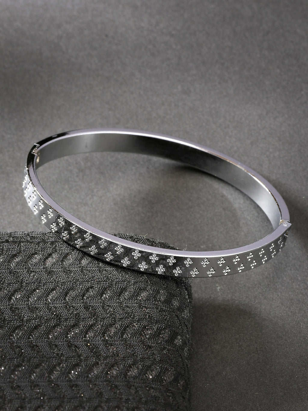 NVR Men's Silver-Plated Stainless Steel Kada Bracelet - Distacart