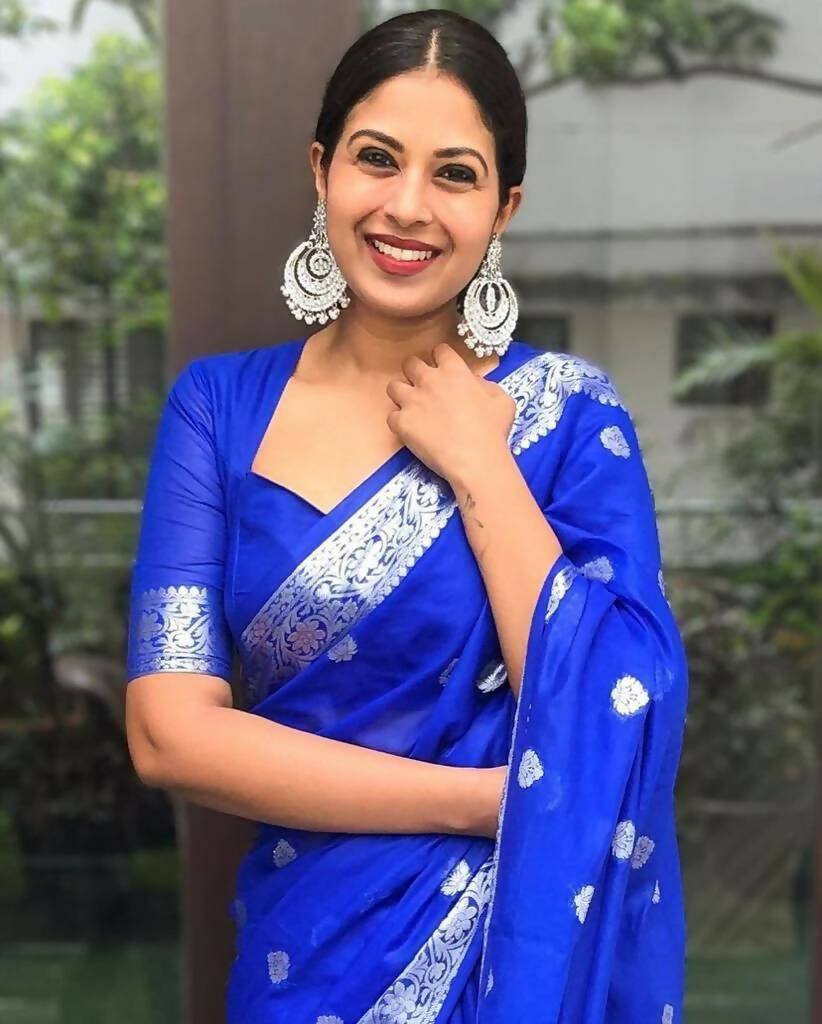 DEIANA'S Beautiful Designer Golden zari Soft Lichi Silk Saree - Royal Blue