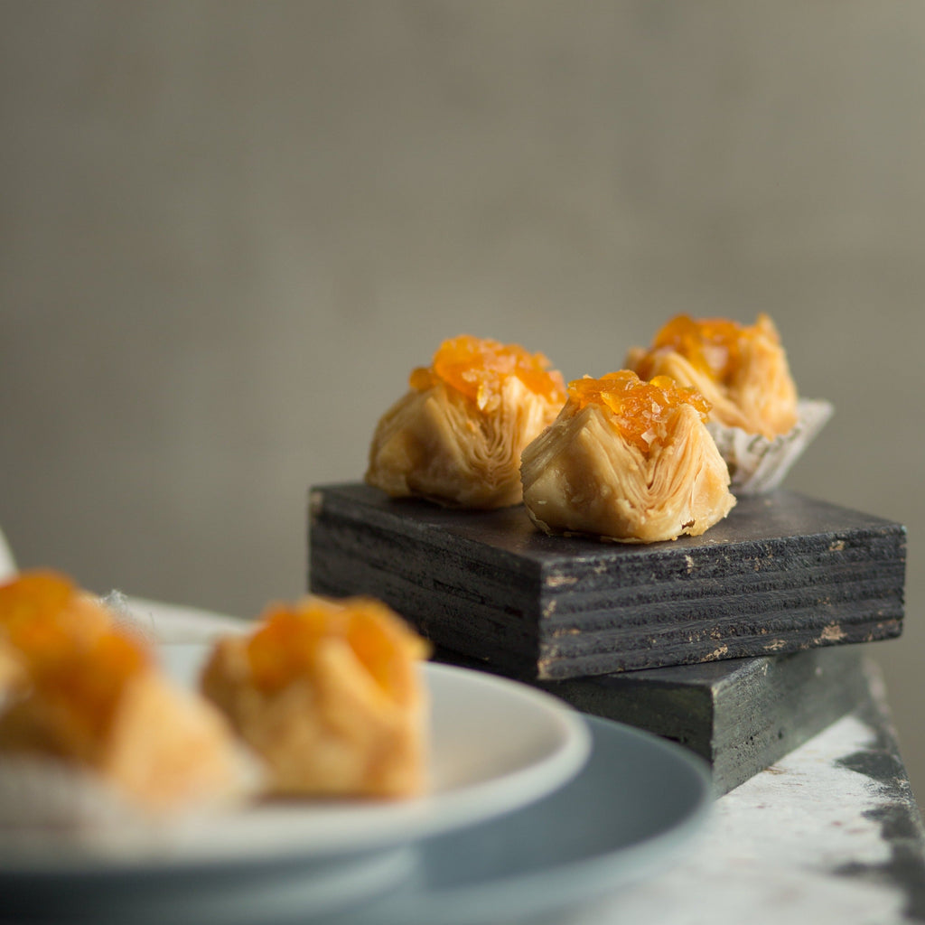 Almond House Apricot Pyramid - Distacart