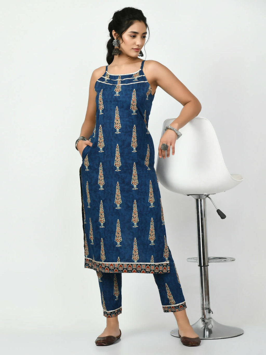 Myshka Women's Blue Printed Kurta With Trouser