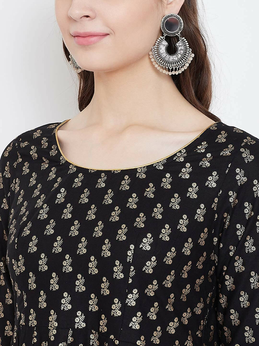 Cheera Embellished Daily Wear Cotton Blend Kurta - Black