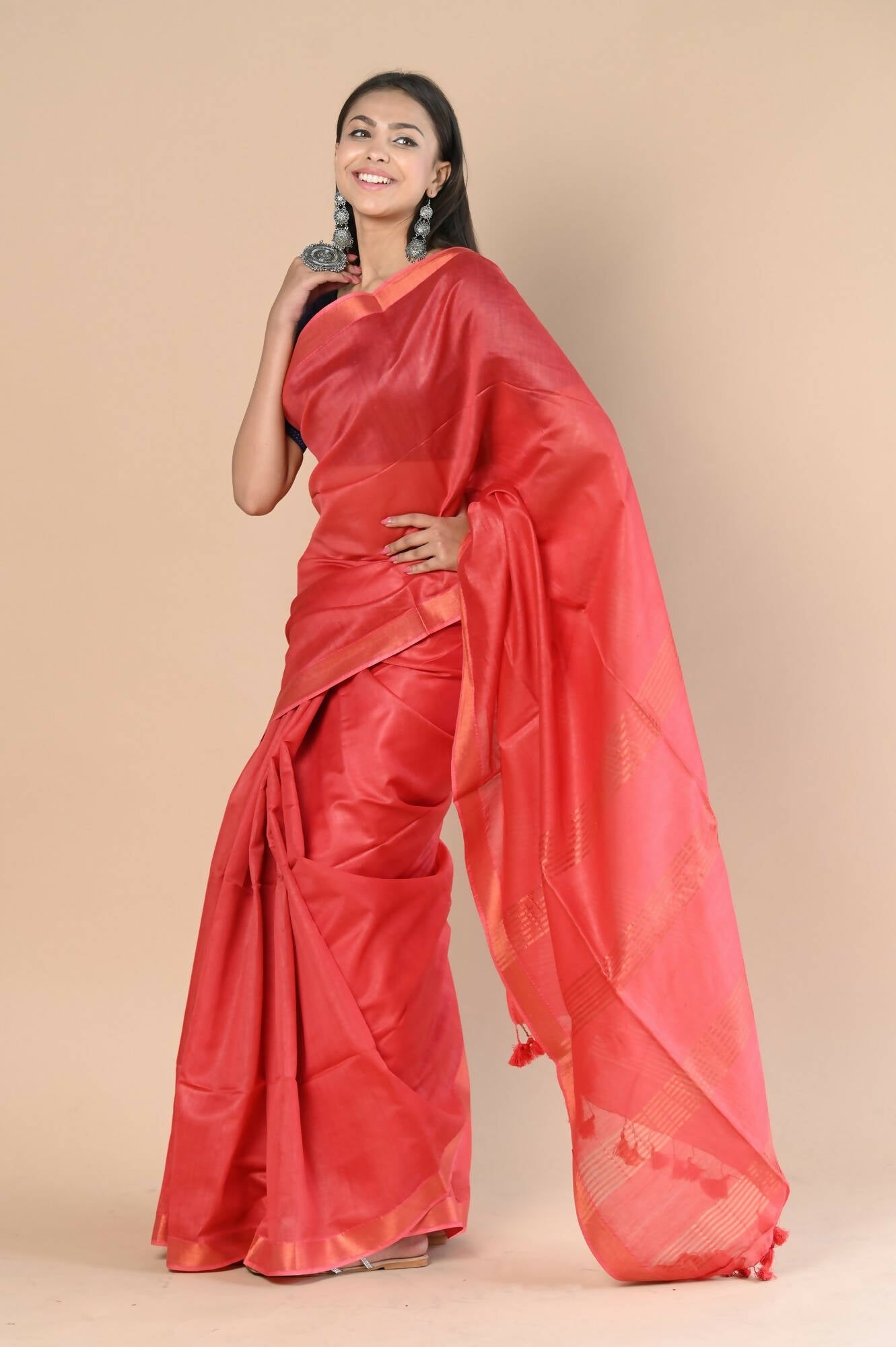 Very Much Indian Handloom Cotton Silk Maheshwari Saree With Sleek Golden Border - Red