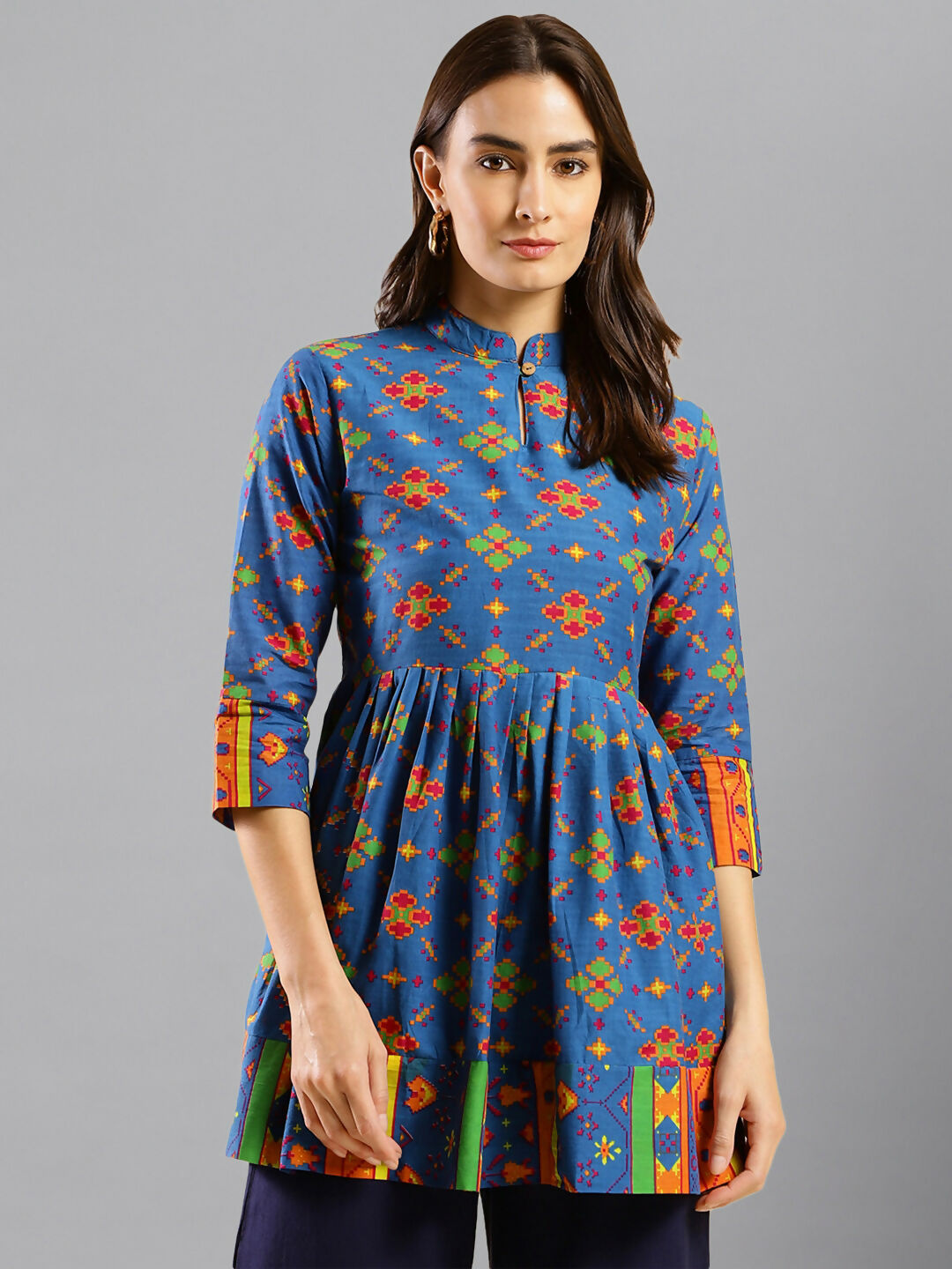 Women Blue & Green Pure Cotton Abstract Print Aline Top - Bosky